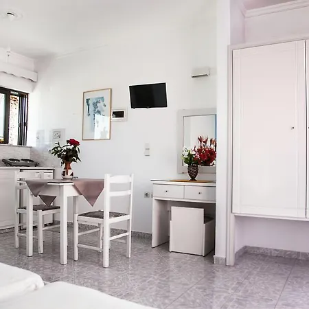 Yiannis & Aparthotel