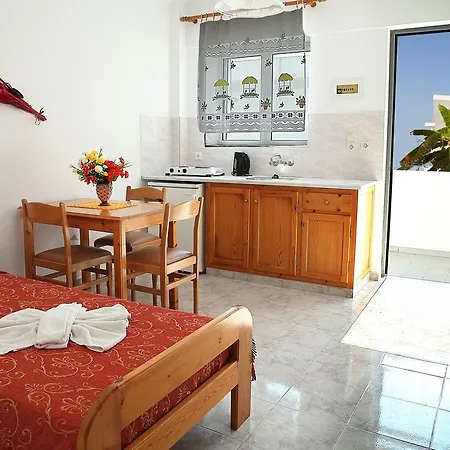 Aparthotel Yiannis & 3*